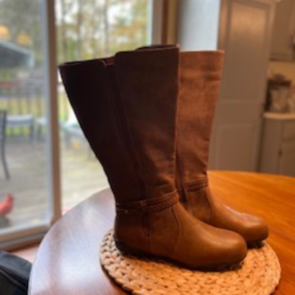Wide Calf Boots (Brown)